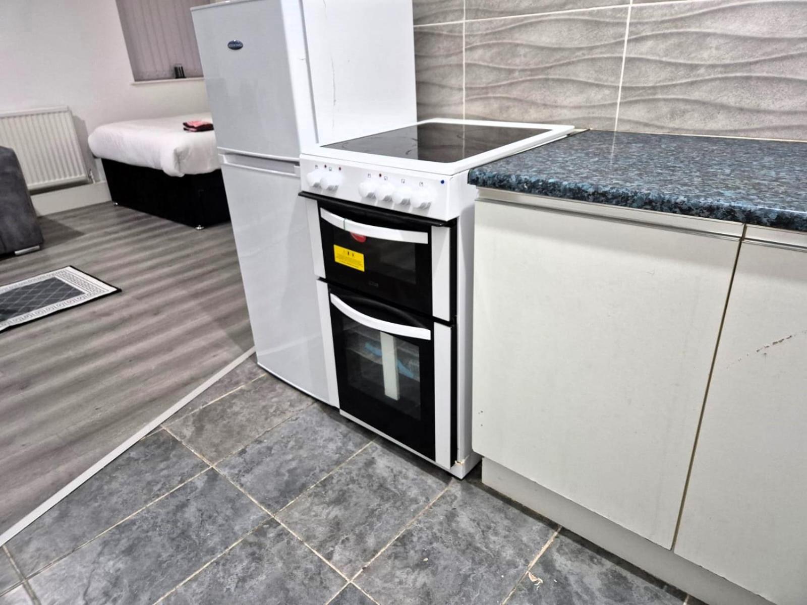 Affordably Elegant Apartments Close To Coop Live, Etihad Stadium And Manchester City Centre ภายนอก รูปภาพ