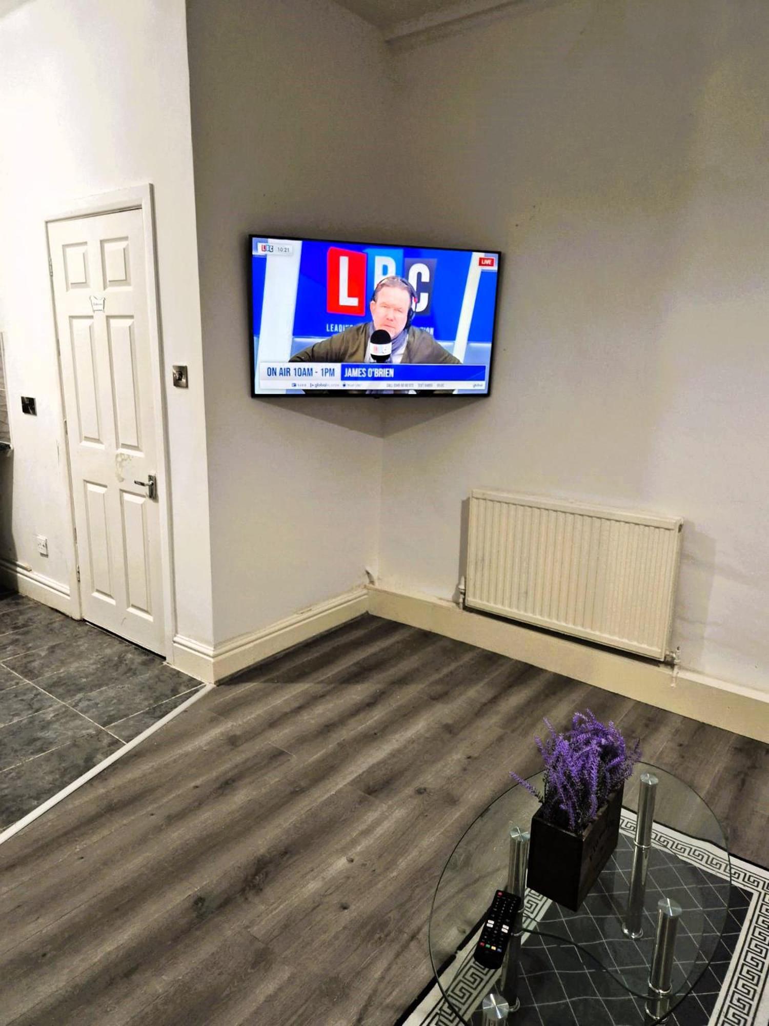 Affordably Elegant Apartments Close To Coop Live, Etihad Stadium And Manchester City Centre ภายนอก รูปภาพ