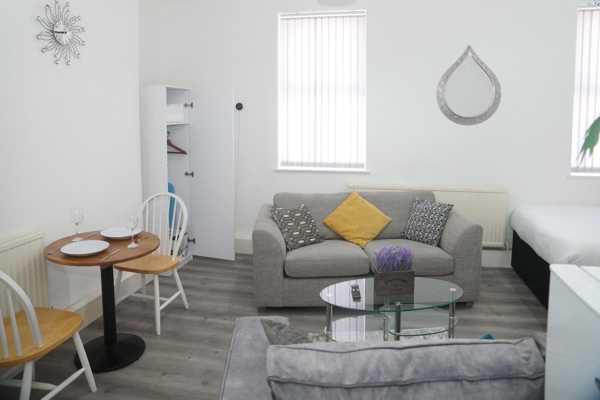 Affordably Elegant Apartments Close To Coop Live, Etihad Stadium And Manchester City Centre ภายนอก รูปภาพ